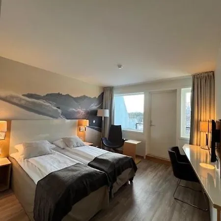 Turisthotell 3* أوبدال