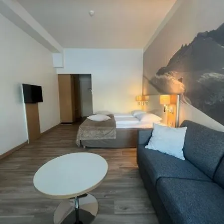 Ξενοδοχείο Turisthotell 3*